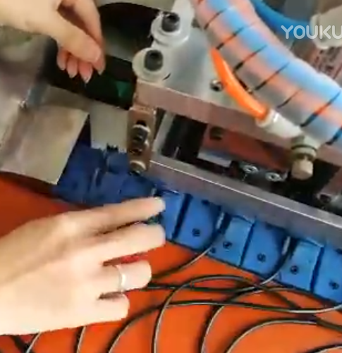DC头自动焊锡机视频展示